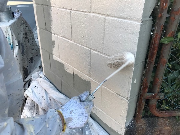 初田邸中塗り (2).jpg